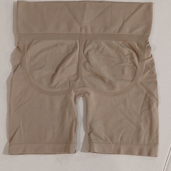 Kali & Wins Shapewear - Picture 2 of 2